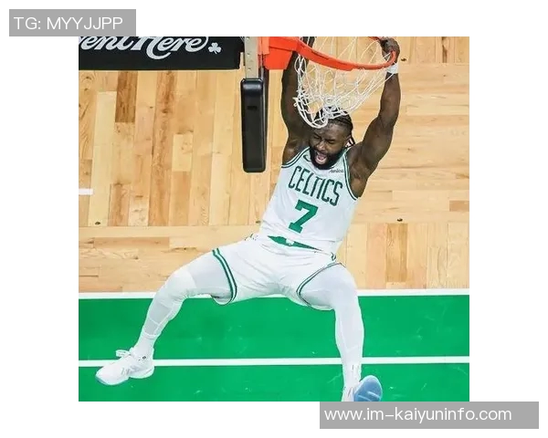 布朗回应质疑称将全力展现绿军篮球风格与实力